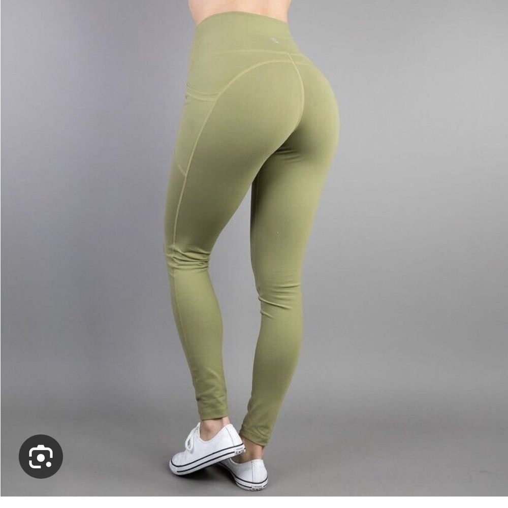 Buff bunny Luna leggings